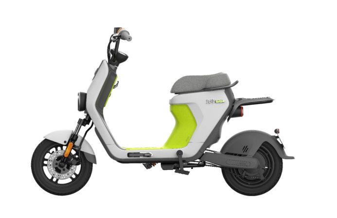 电动车半热熔胎哪个牌子的好,现在电动车真空胎是半热熔胎吗