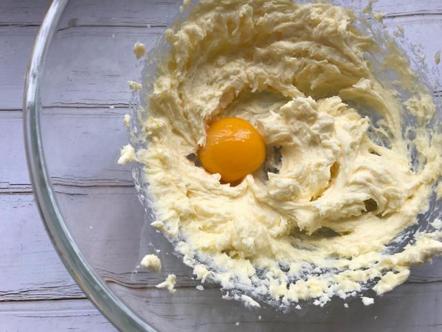 曲奇奶油饼干最正宗的配方,如何能做出香酥的奶油饼干