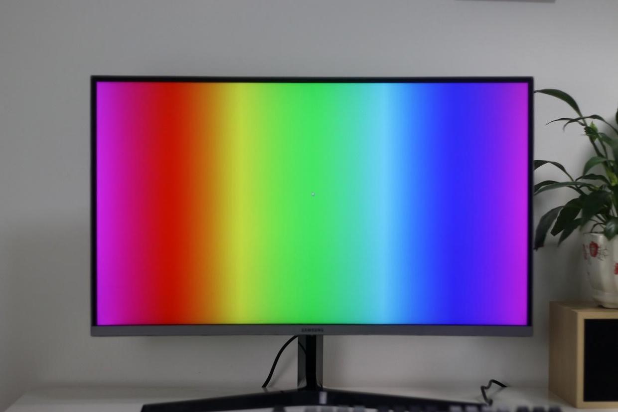 三星曲面和直面屏对比,三星曲面手机评测