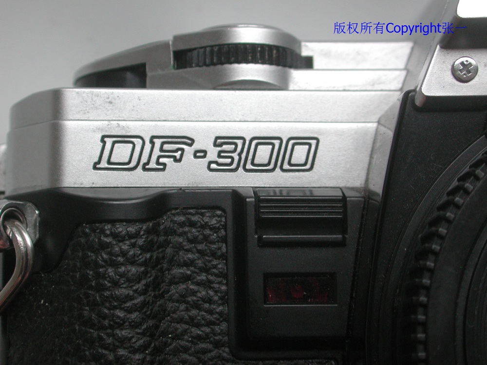由中国海鸥DF-300贴牌而来的德国RevueDF-300单反照相机!