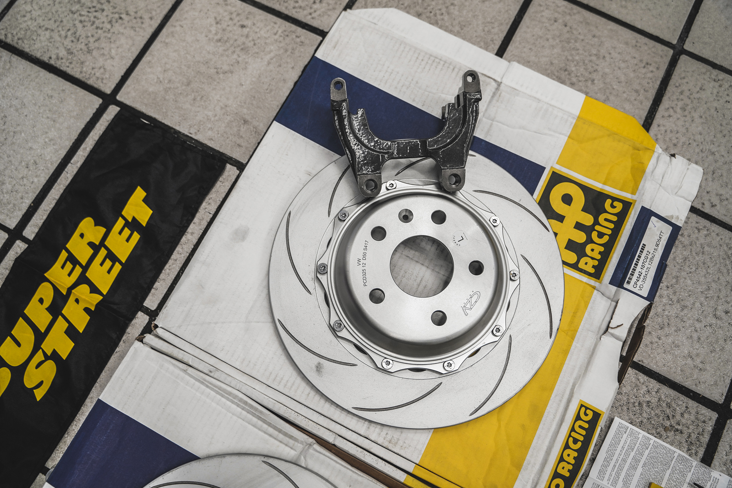 大众迈腾改后轮通风盘刹车系统,大众迈腾改轮毂刹车