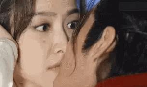 偶像剧甜蜜吻戏,现在偶像剧的吻戏是真吻吗