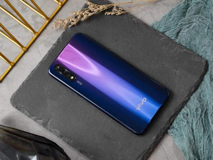 今年上市的几款千元机,2年前性价比最高的几款千元机