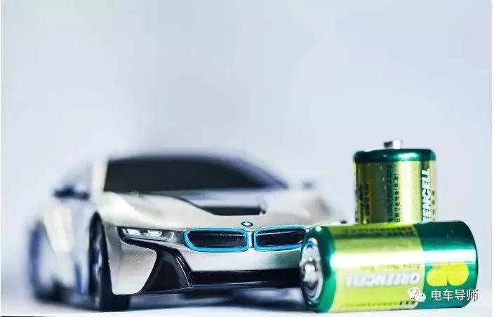 消防公布新能源汽车自燃,消防讲新能源汽车起火自救