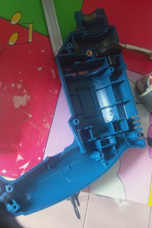 手电钻前面的夹头构造及更换,晶思达手电钻开关总成内部构造