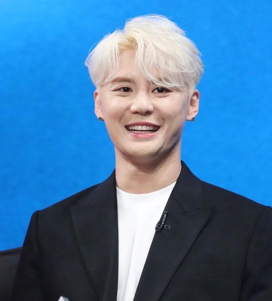 卢洪哲朴明秀完整版,朴明秀金俊秀