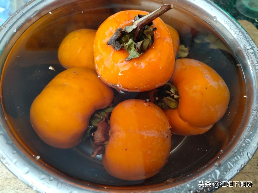 吃了不熟的柿子怎么去除柿子涩味,柿子涩口怎么处理