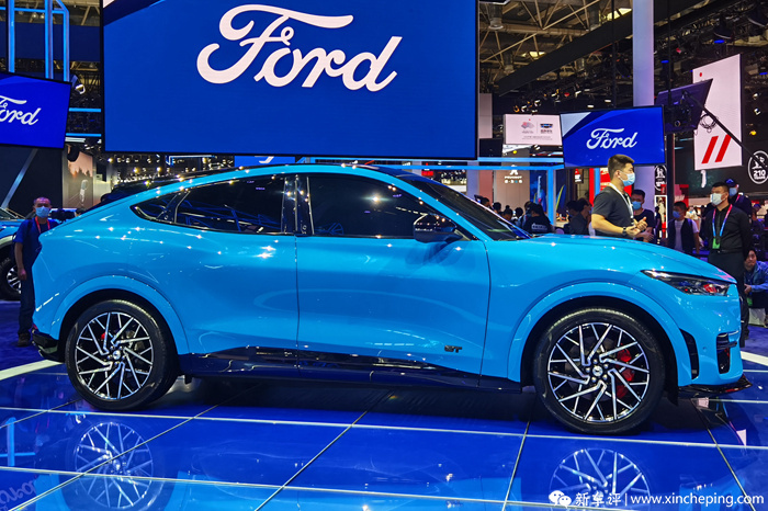 吉利星瑞和高尔夫8哪个更值得买,高尔夫和星瑞