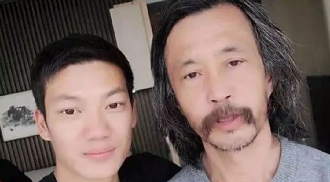 草根在天堂网红在地狱:流浪大师暴富,朱之文遭勒索,庞麦郎遗忘