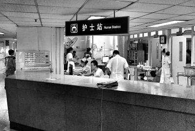 尿管怎么引流,尿管不通畅如何冲洗