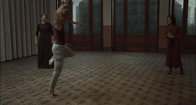 《五十度灰》女主新片,再次挑战大尺度