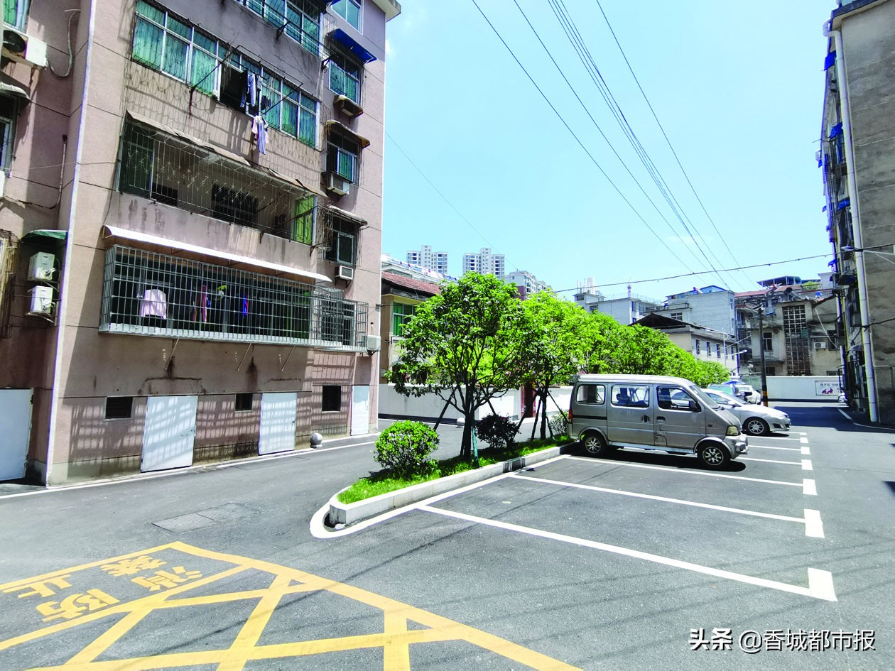 想在“细微处”改在“心坎上”——温泉街道“红色物业”全覆盖工作掠影