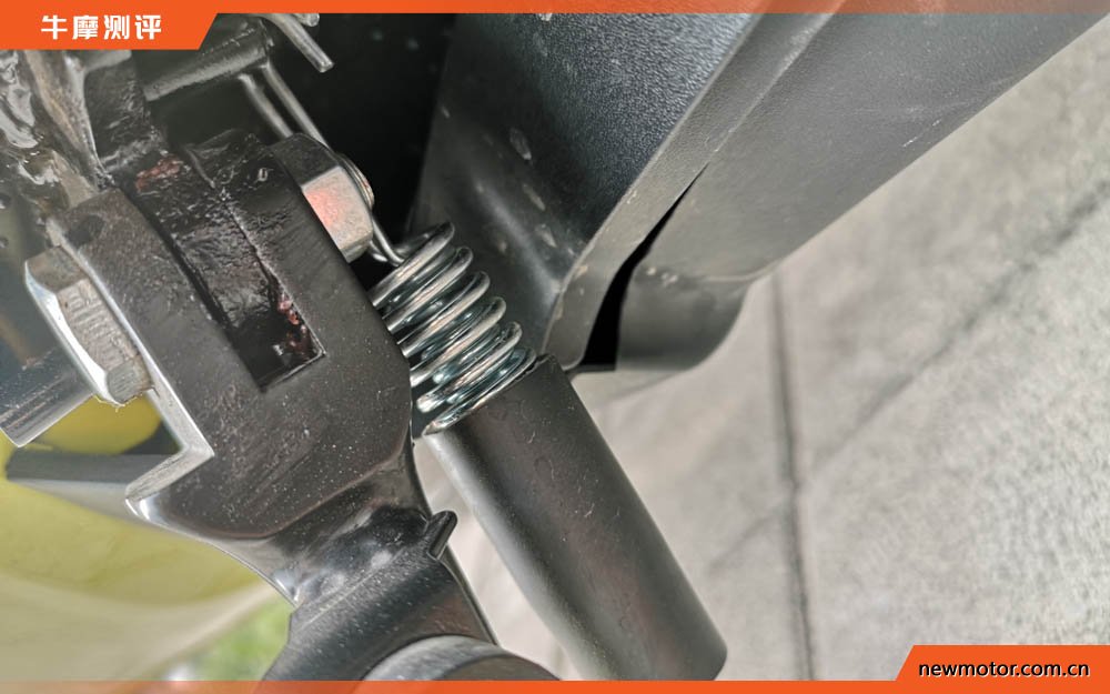 油箱17升续航可达400公里,最佳国产踏板摩旅车