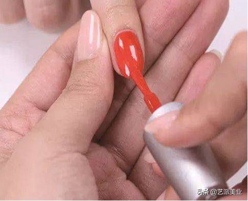 如何涂美甲油教程视频,美甲师怎么用甲油胶做美甲
