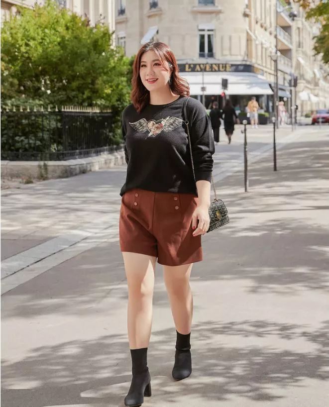 胖mm短款开衫毛衣怎么搭配好看,胖妹子穿什么毛衣好看