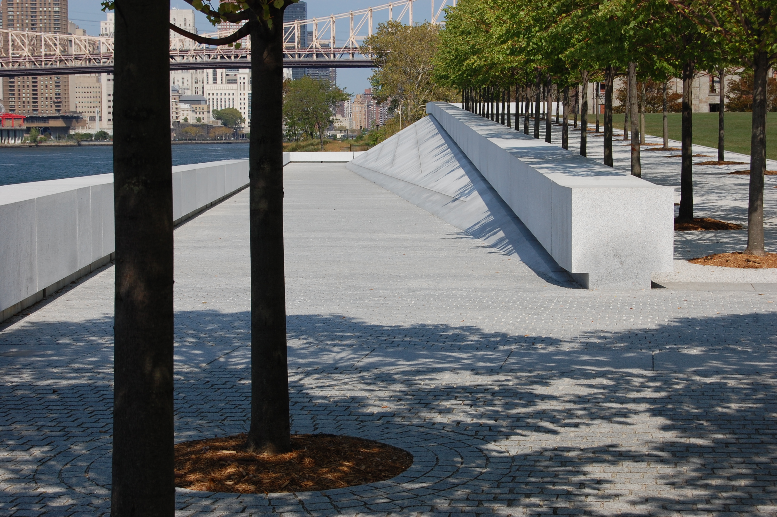 现代主义建筑大师格罗皮乌斯,建筑大师路易斯阿拉干作品