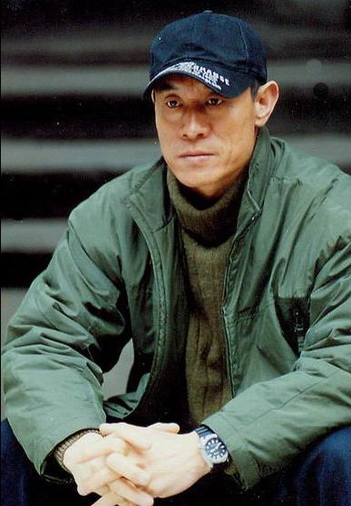 八佰里面杜淳角色,八佰杜淳片段