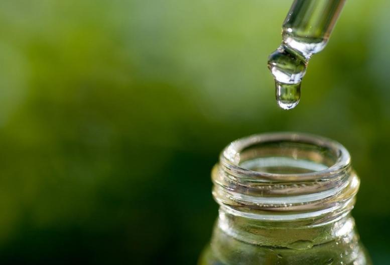 为什么都喜欢用精油,为什么使用精油抗衰老