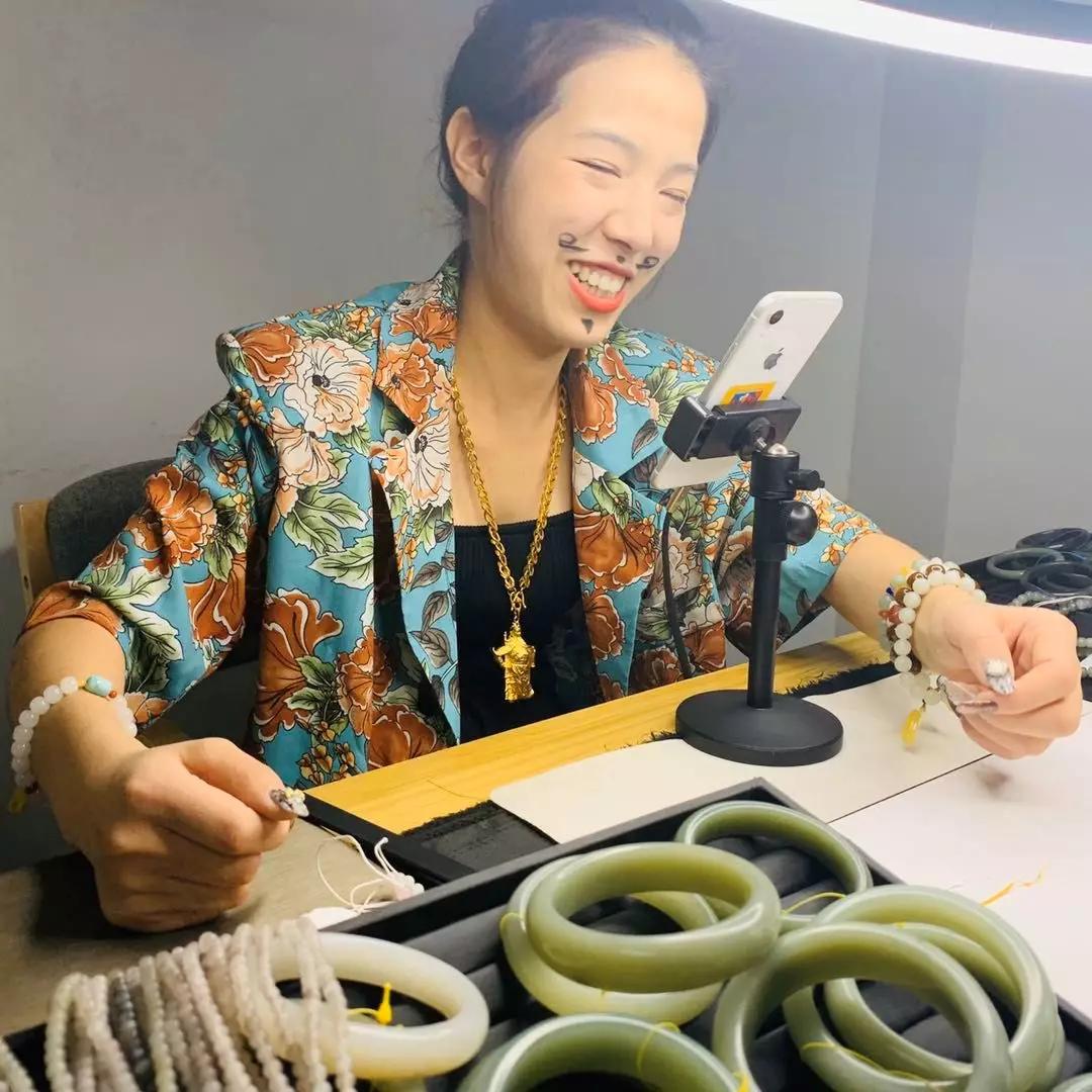 兼职卖玉石的利润,河南流动卖玉石