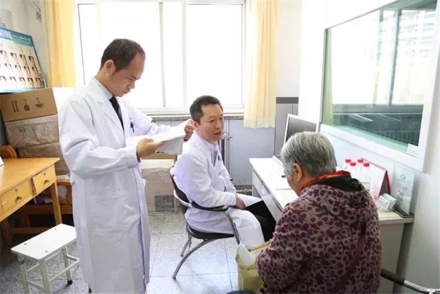 北京甲状腺专家网上问诊,北京甲状腺知名专家