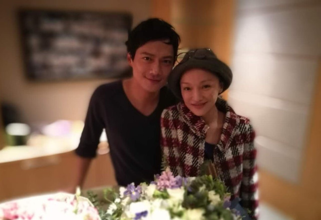 周迅与高圣远甜蜜,周迅和高圣远认识多长时间结婚的