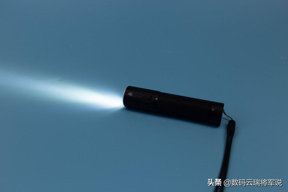 纳拓雷鸣手电筒ip4-6和ip1-3,纳拓户外强光手电筒结构