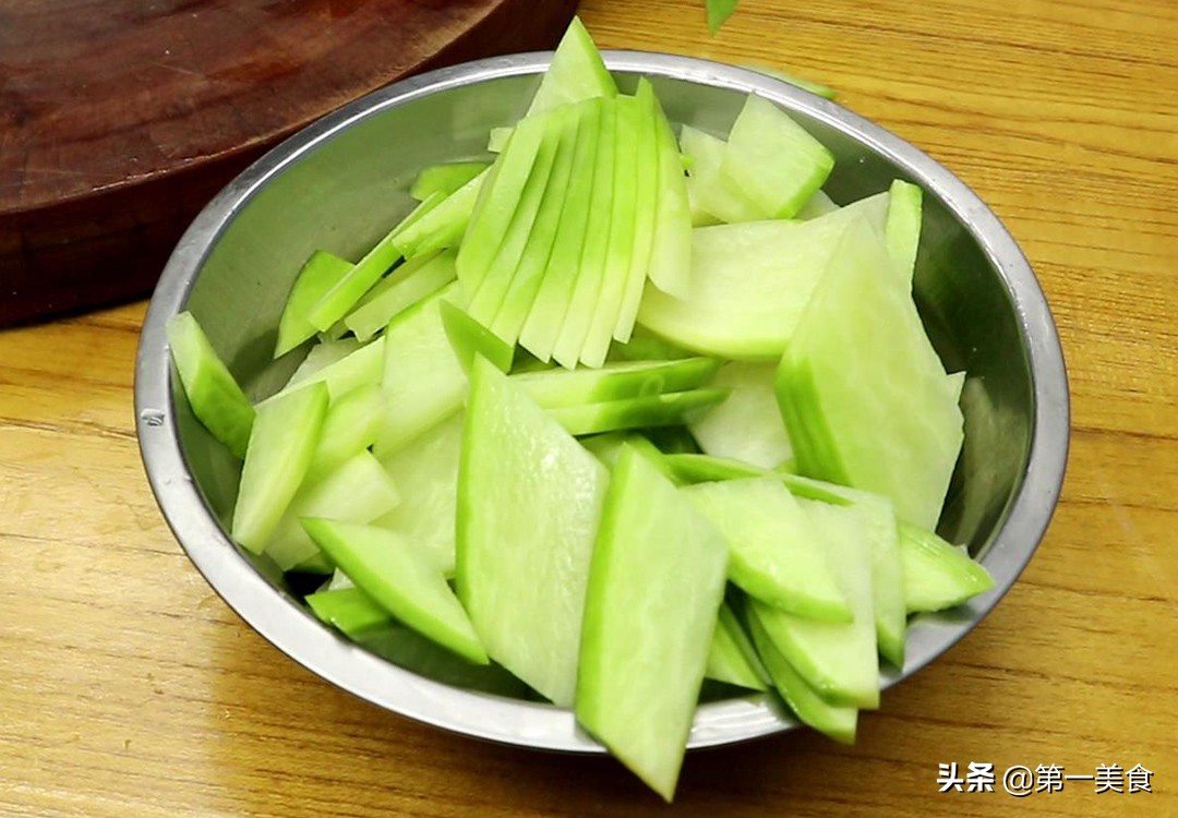 萝卜冬天怎么做好吃,冬天要多吃萝卜教你新做法