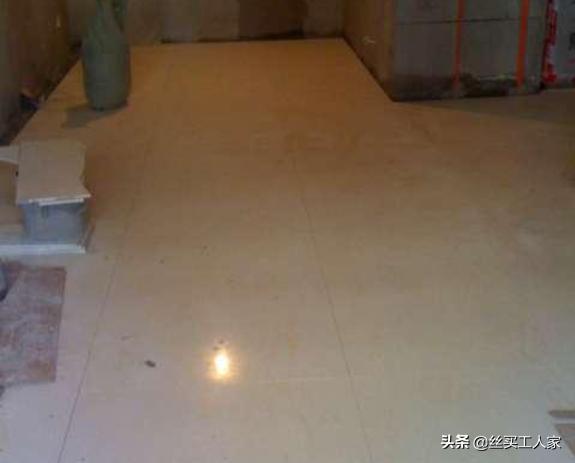 地暖瓷砖空鼓松动怎么办,地砖铺太厚导致地暖不热如何补救