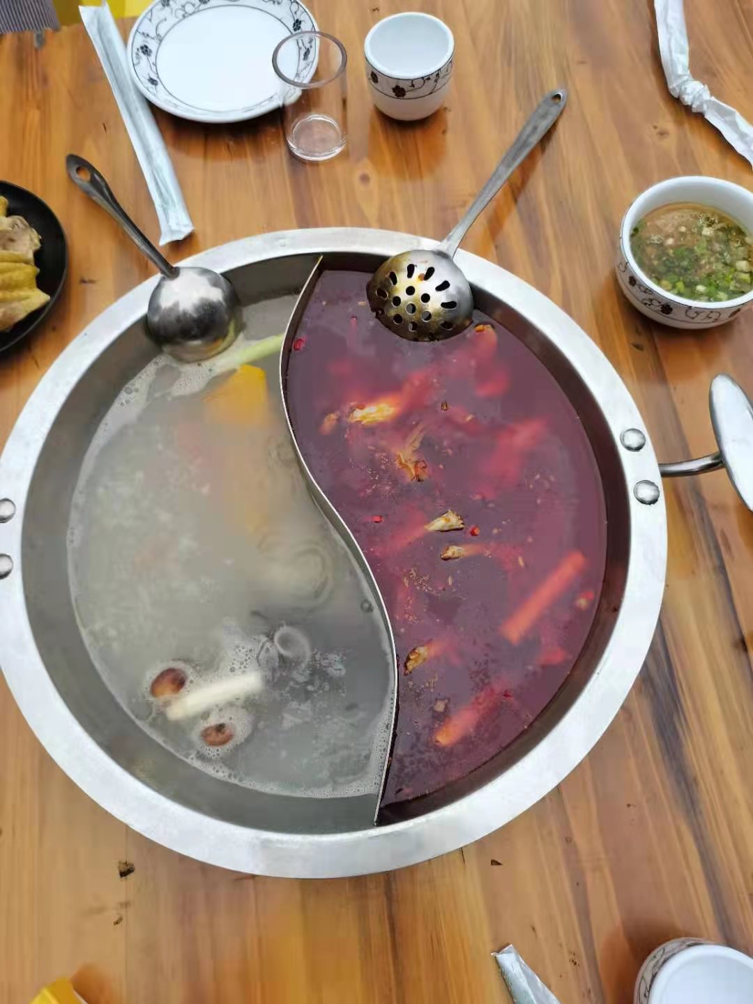 清镇啃骨头39元自助火锅,啃骨头酱骨自助火锅