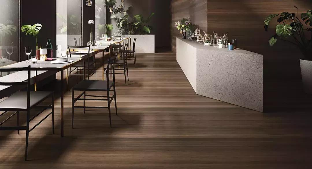 觉得地板土气,木地板感觉不好看