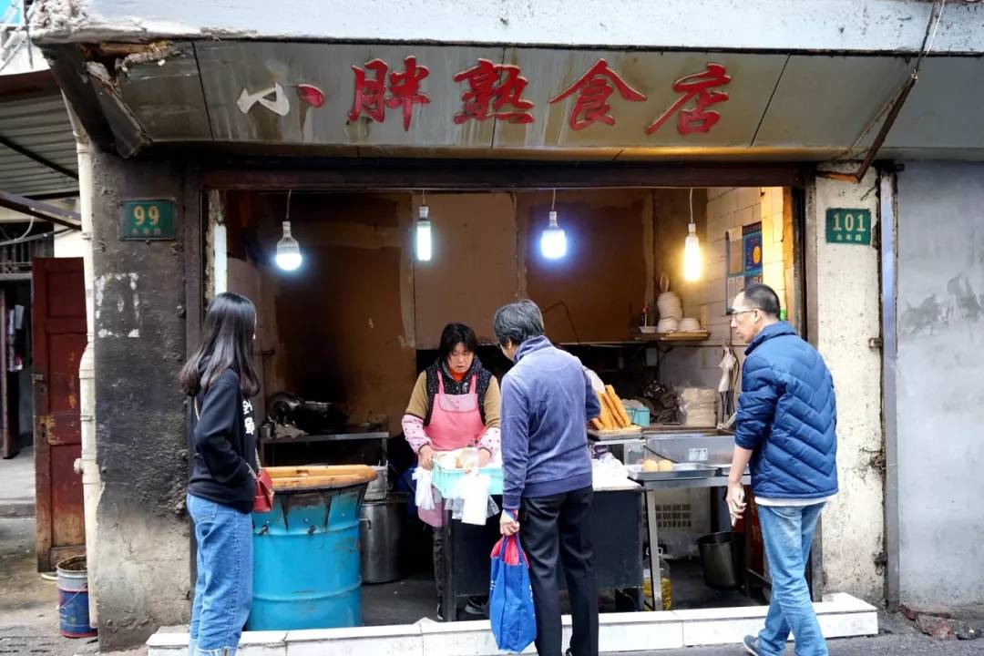 一天只卖4小时的米饭饼,去晚了可真吃不到!