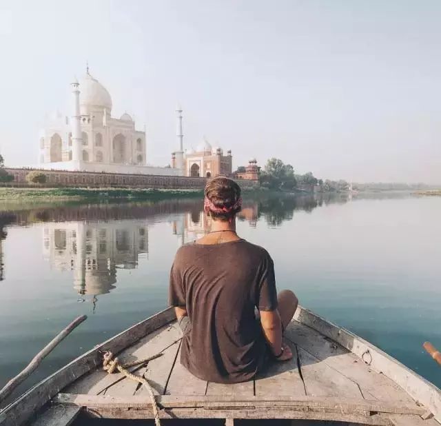 一张照片卖6500万美金,一张照片卖九千美元