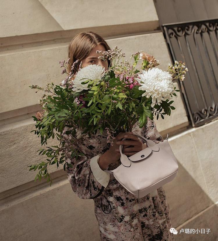 最有权势的德国总理天天背的千元包,这个法国的品牌到底多好用