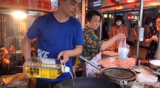 常熟附近美食街火爆小吃,常熟特色地摊小吃