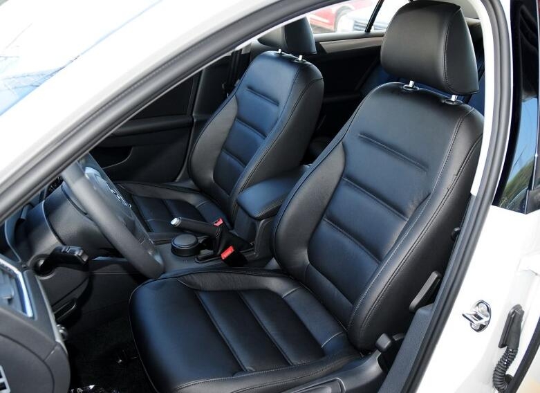 12款大众速腾豪华4万多,大众速腾入门级车型值得购买吗