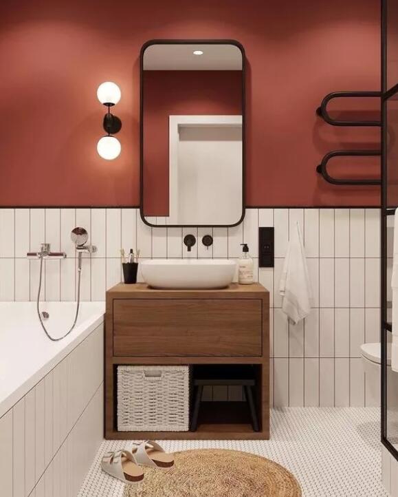 卫生间杂乱无章,卫生间很乱全是管子怎么办