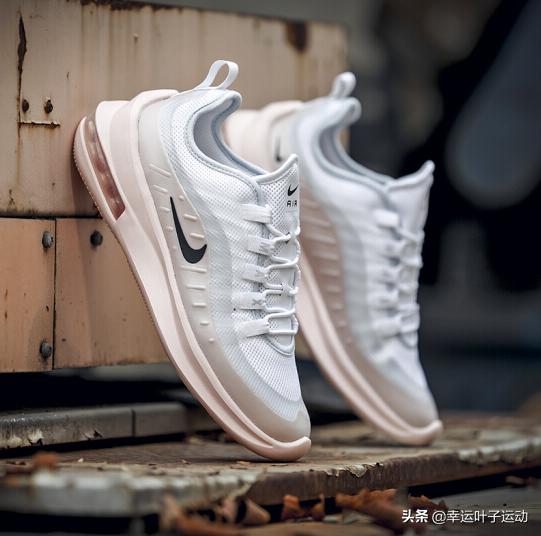 这个夏天一定要买一双鞋子,贝克汉姆清风跑鞋蓝色早期