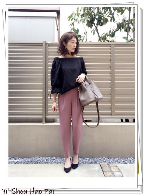 粉红色裤子搭配什么颜色上衣好看,粉红色裤子配什么上衣好看