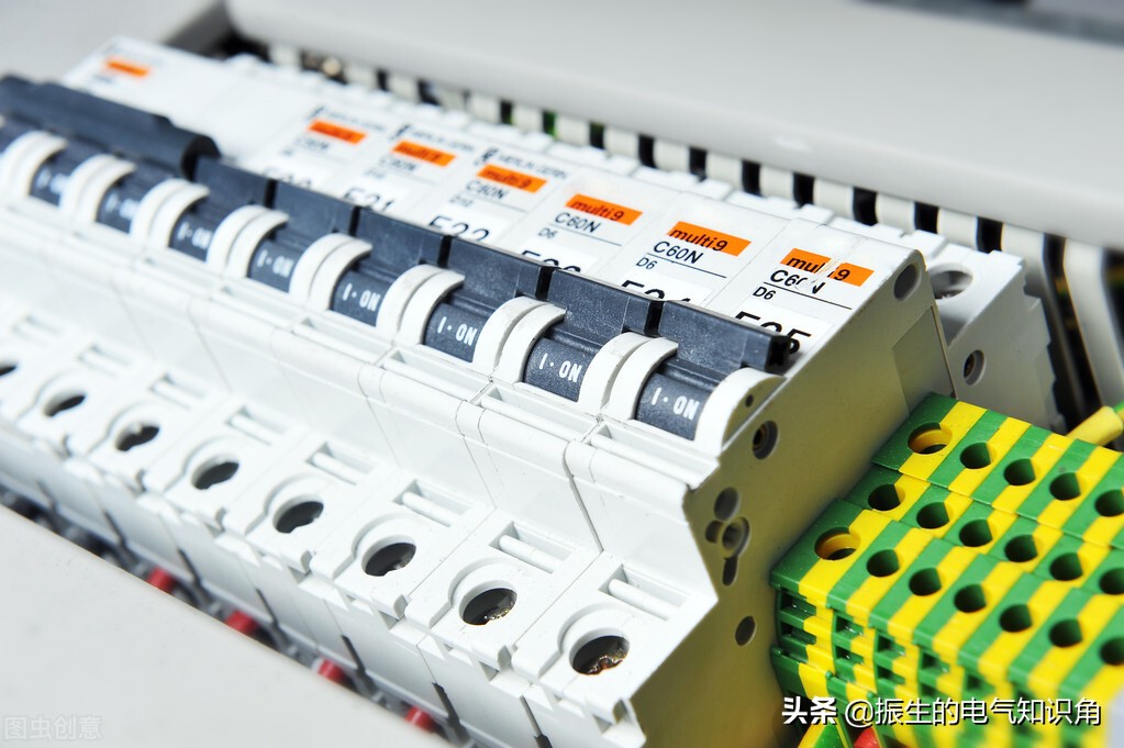 c系列和d系列的断路器有啥区别,断路器型号的c和d有什么区别