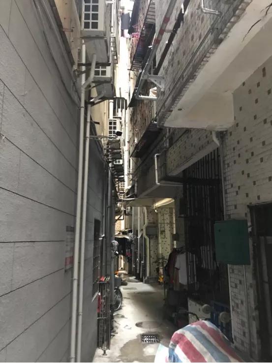 娣卞湷涔版ゼ浜嬩欢 (娣卞湷80涓囦拱鎴跨殑鐪熷疄浜嬫儏)