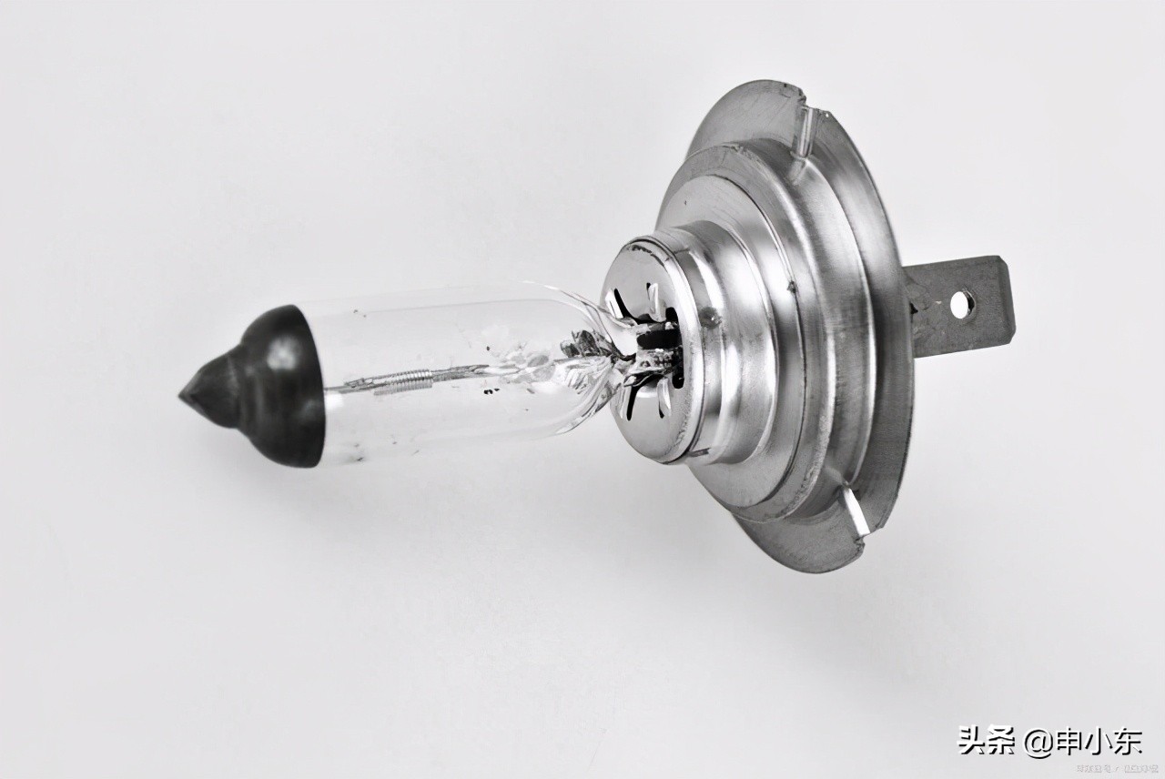 摩托车卤素灯实用还是led大灯实用,led大灯和卤素灯哪个照明效果好