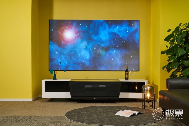 真正的无边框全屏电视机,超薄屏幕无边框电视