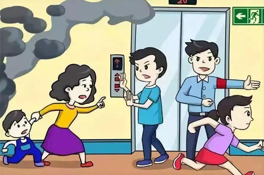 熊孩子玩灭火器被家长教训,熊孩子把灭火器玩爆炸