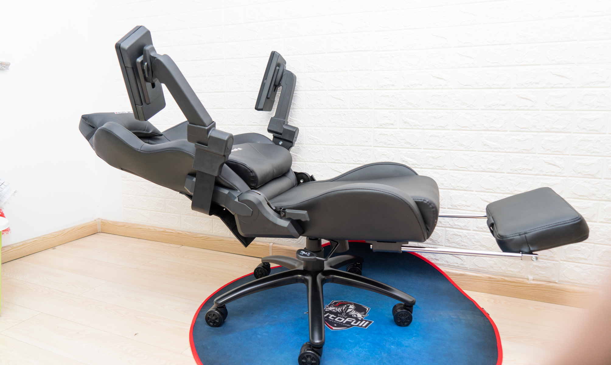 傲风透气电竞椅,椅子就坐傲风电竞椅