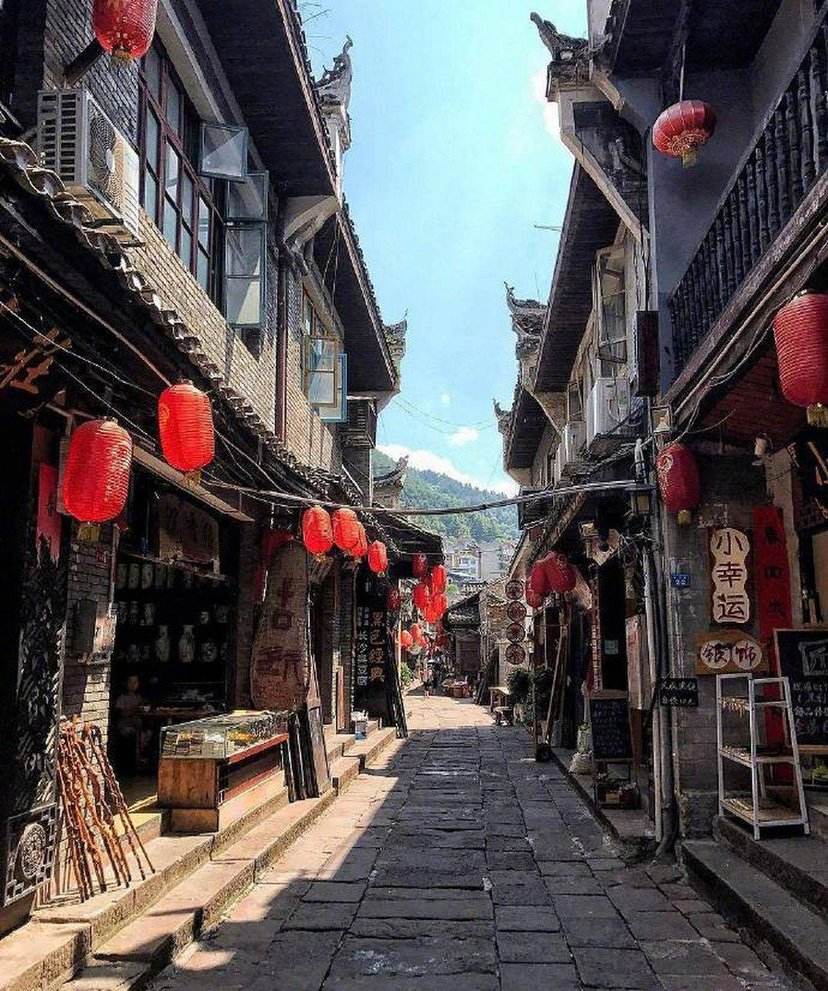 悠悠沱江:渔夫点亮边城夜,灯火照得凤凰醉!