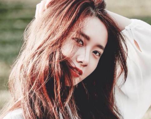 林允儿冻龄,林允儿刚出道自我介绍