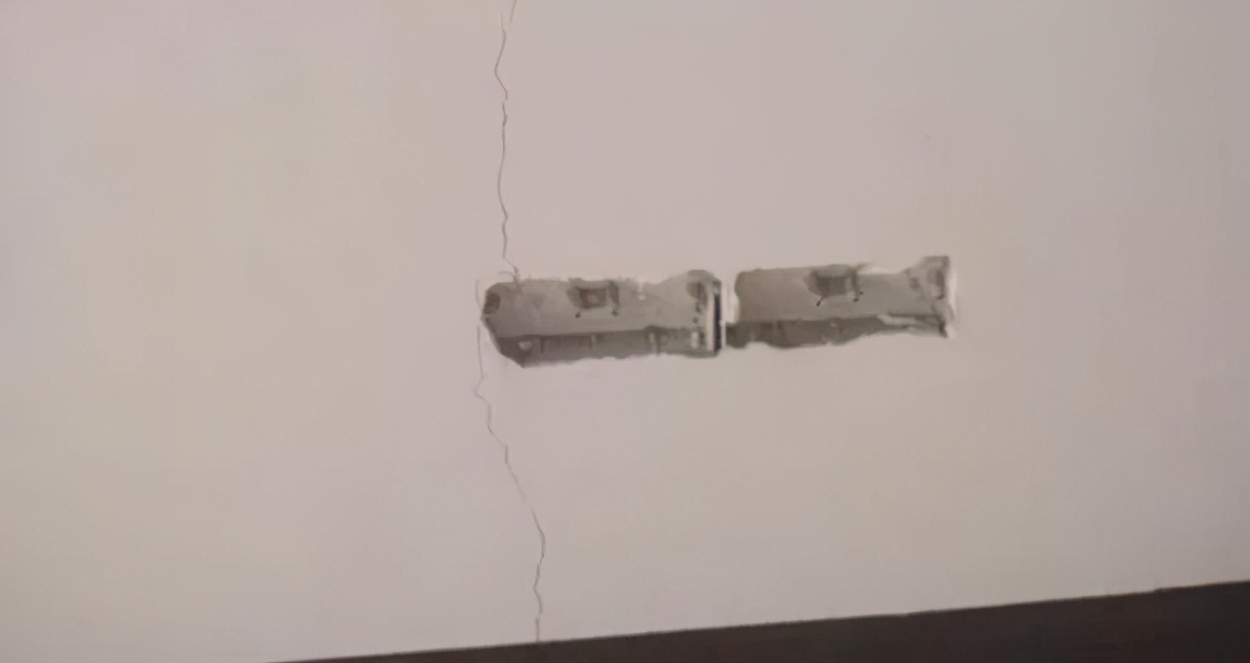 墙体抹灰有轻微裂怎么处理,怎样分清是墙体裂缝还是抹灰裂缝