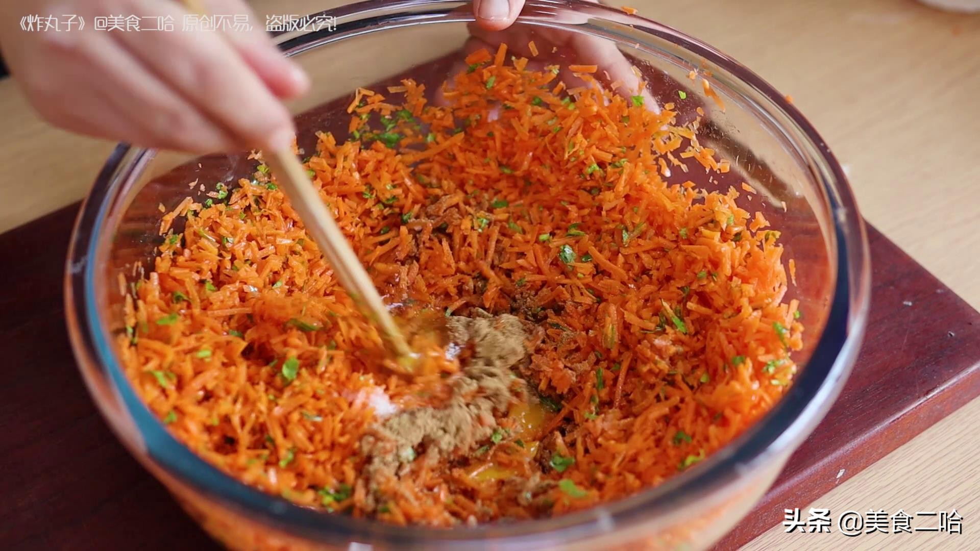 饭店的丸子为啥那么脆,难怪饭店的豆腐那么好吃