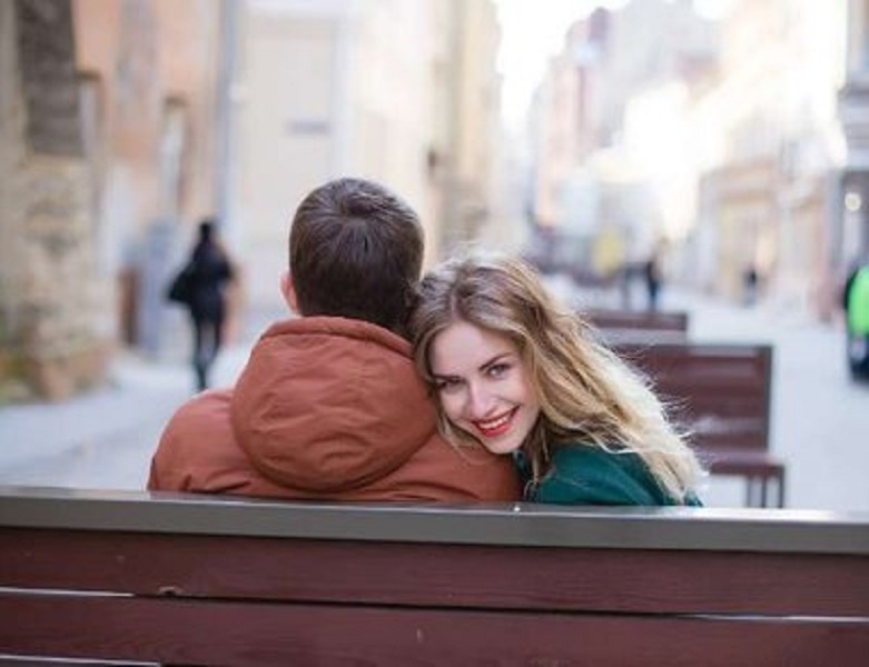 谈谈自己对爱情婚姻的理解,谈谈你理解的爱情300字