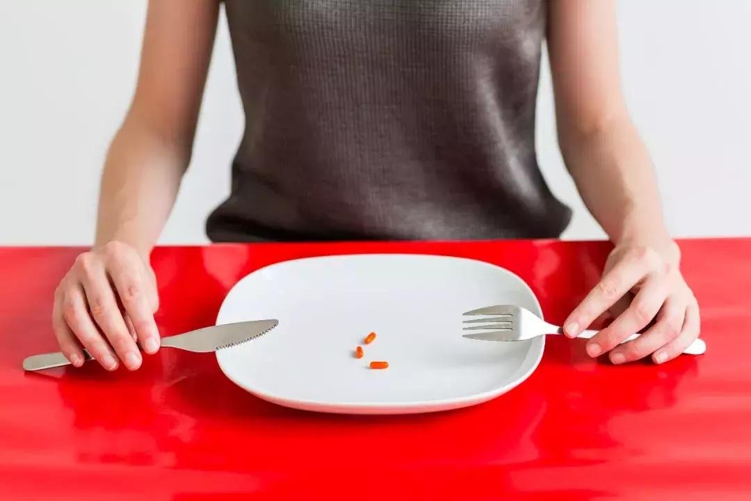 长胖狂吃*肥药减**,台州姑娘突然肚痛难忍,医生一查惊呆:宝宝头都出来了